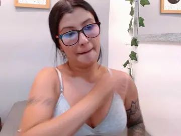 Bongacams Nude Webcam of louisk2