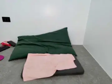 Bongacams Live Sex Cam of SquirtOMania
