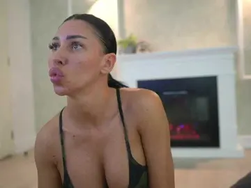 Bongacams Live Sex Cam of MyaBlack