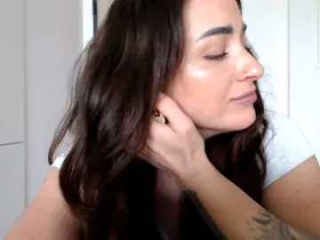 Bongacams Best Webcam of LorennePlay