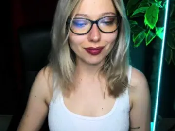 Bongacams Free Live Porn of xxHeidiLove