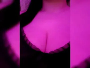 Bongacams Free Porn Cam of YennSI