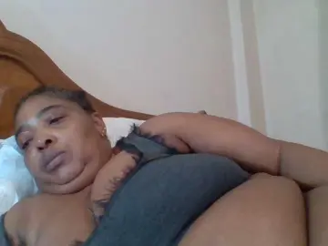 Bongacams Live Sex Cam of pussylips53