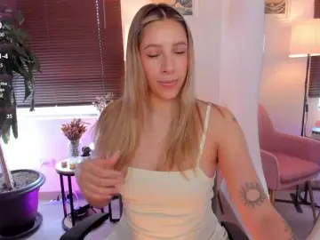 Bongacams Best live sex cam show of ameliegraham
