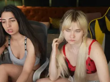 Bongacams Live Porn of OrlyFlameTeam