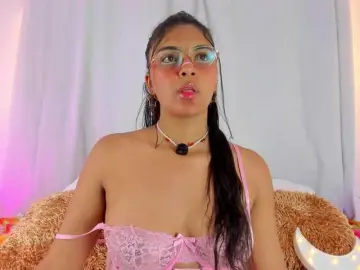 Bongacams Free Porn Cam of Melodymoore