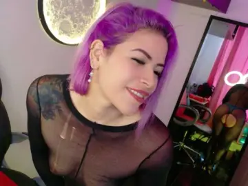 Bongacams Watch Live Sex Cams of Ivypoison10