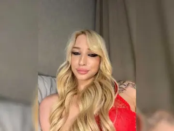 Bongacams Live Sex Cam of EwaBrown