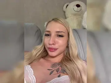 Bongacams Adult Webcam of EwaBrown