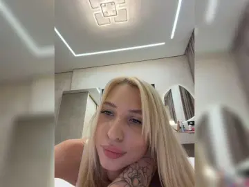 Bongacams Free Porn Cam of EwaBrown