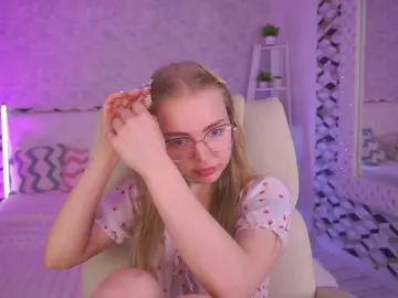 Bongacams Free Porn Cam of EmilySunShine