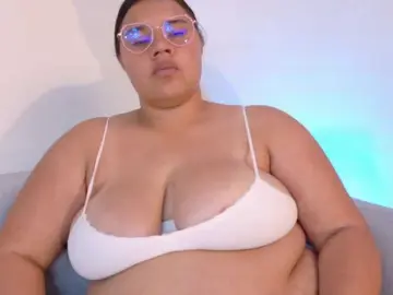Bongacams Watch Live Sex Cams of Layla-Hot