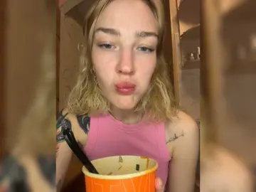 Bongacams Nude Webcam of Looonacom