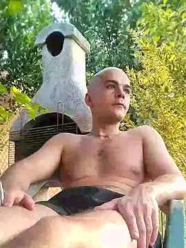 Cam4 Private Sex Chat of torolabel95