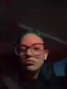 Cam4 Live Porn of chxrry_b0mbz