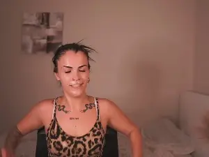 Cam4 Best live sex cam show of Pauline_2005