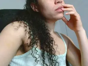 Cam4 Free Live Porn of Anaih26