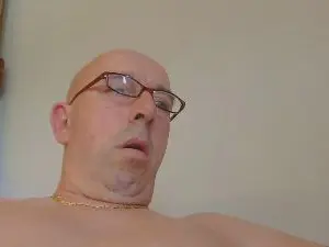 Cam4 Live Porn of scooby53