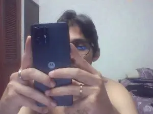 Cam4 Sex Cam of SrIncognito666