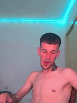 Cam4 Watch Live Sex Cams of TuuNeenee30
