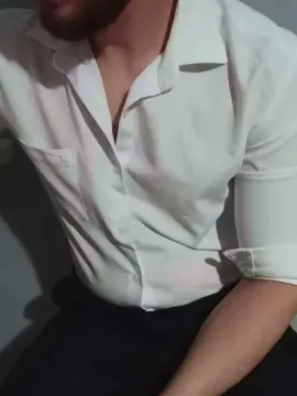 Cam4 Private Sex Chat of alerrandroo1