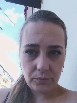 Cam4 Live Sex Cam of Alessia189412