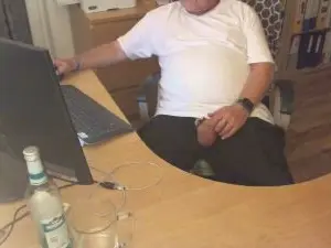 Cam4 Adult Webcam of BarefootD