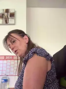 Cam4 Live Sex of Desiree1951