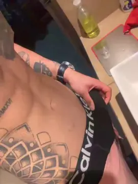 Cam4 Live Sex Cam of nicolas2471