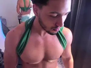 Cam4 Private Sex Chat of kris_khalifahot