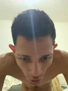 Cam4 Free Live Porn of Mlknovinhooo