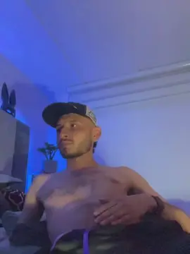 Cam4 Free Porn Cam of TheoVega