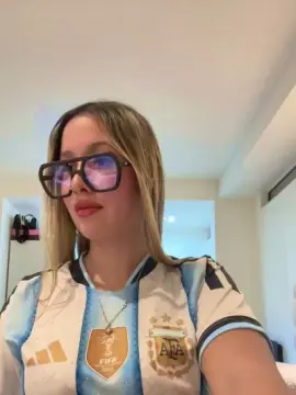 Cam4 Live Sex Cam of Mialunaxx