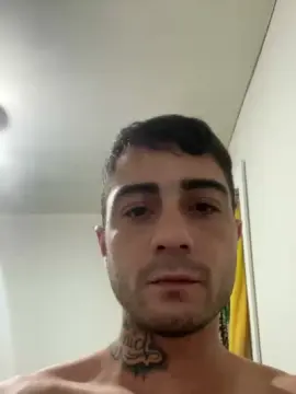 Cam4 Free Live Porn of Guimooca