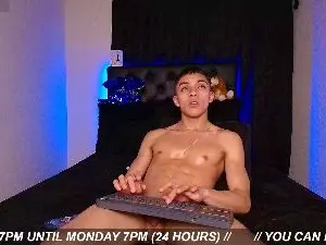 Cam4 Private Sex Chat of James1Lee_