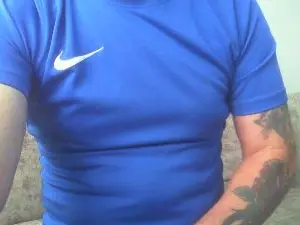 Cam4 Live Porn of scotlad52
