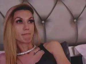 Cam4 Live Sex of MayaHales