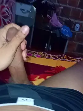 Cam4 Free Live Porn of klins1
