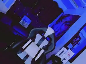 Cam4 Live Sex of YarethRous