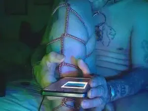 Cam4 Free Live Porn of Cum_Daddy39