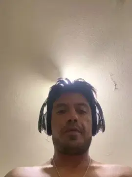 Cam4 Live Sex Cam of Brandoncarlosa
