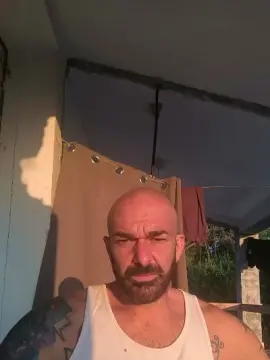 Cam4 Watch Live Sex Cams of ilciuciu20