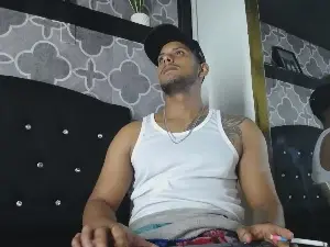 Cam4 Nude Webcam of Chris_Dick99
