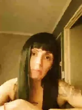 Cam4 Live Porn of Wildrousse