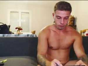 Cam4 Watch Live Sex Cams of Elka_fit28