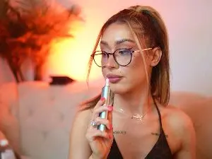 Cam4 Sex Cam of AileenKiss