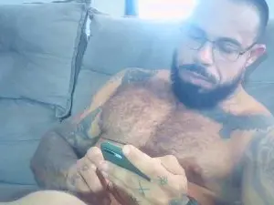 Cam4 Adult Webcam of Gorilatatuadox