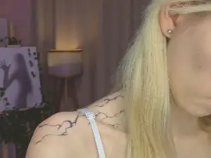 Cam4 Free Porn Cam of BeverleyLambey