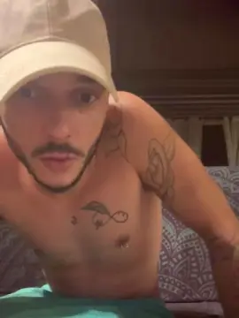 Cam4 Free Live Porn of diversing_fun