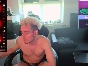 Cam4 Free Porn Cam of Rayzel_White